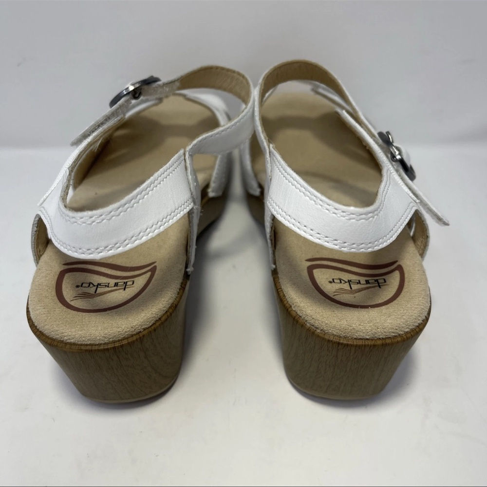 Dansko Season White Full Grain Leather Buckle Wedge Sandals Size 36 (5.5-6) EUC - Picture 3 of 11